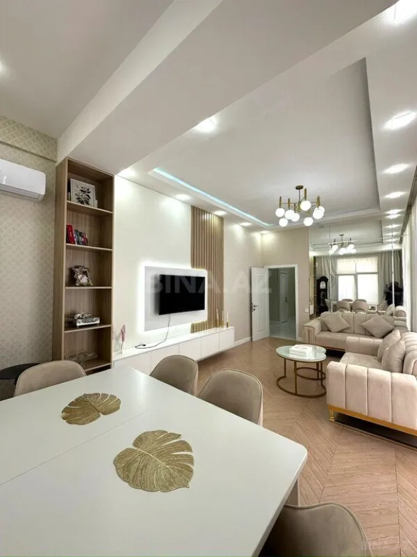 Satılır 4 otaqlı mənzil 127 m²