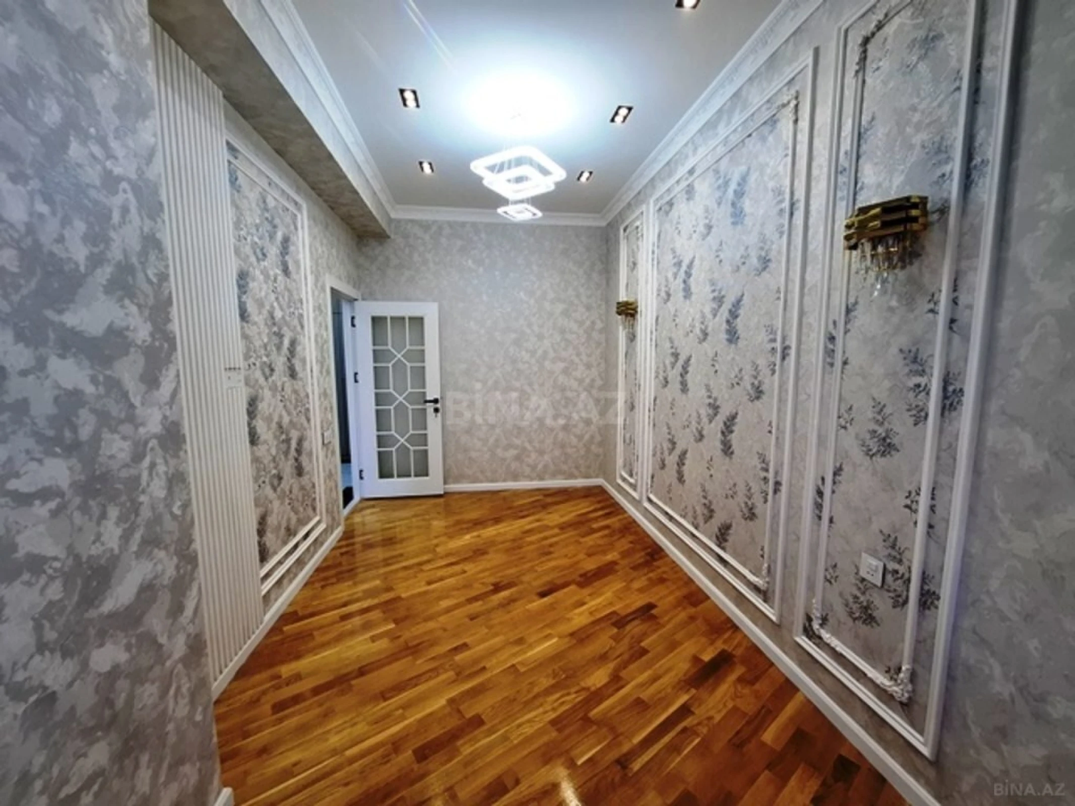 Satılır 2 otaqlı mənzil 77 m²