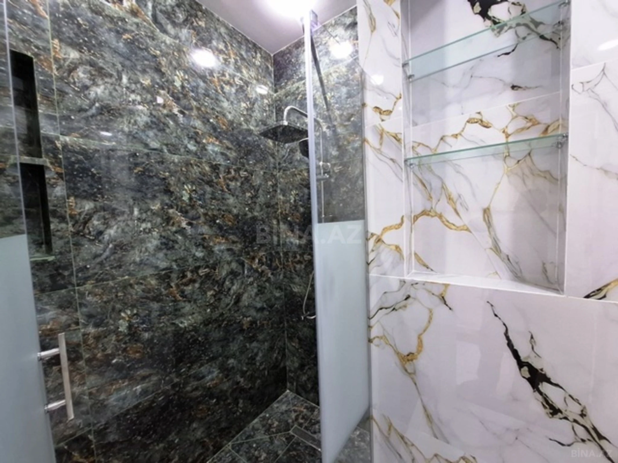 Satılır 2 otaqlı mənzil 77 m²