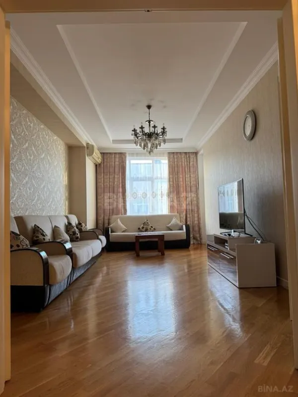Satılır 3 otaqlı mənzil 120 m²