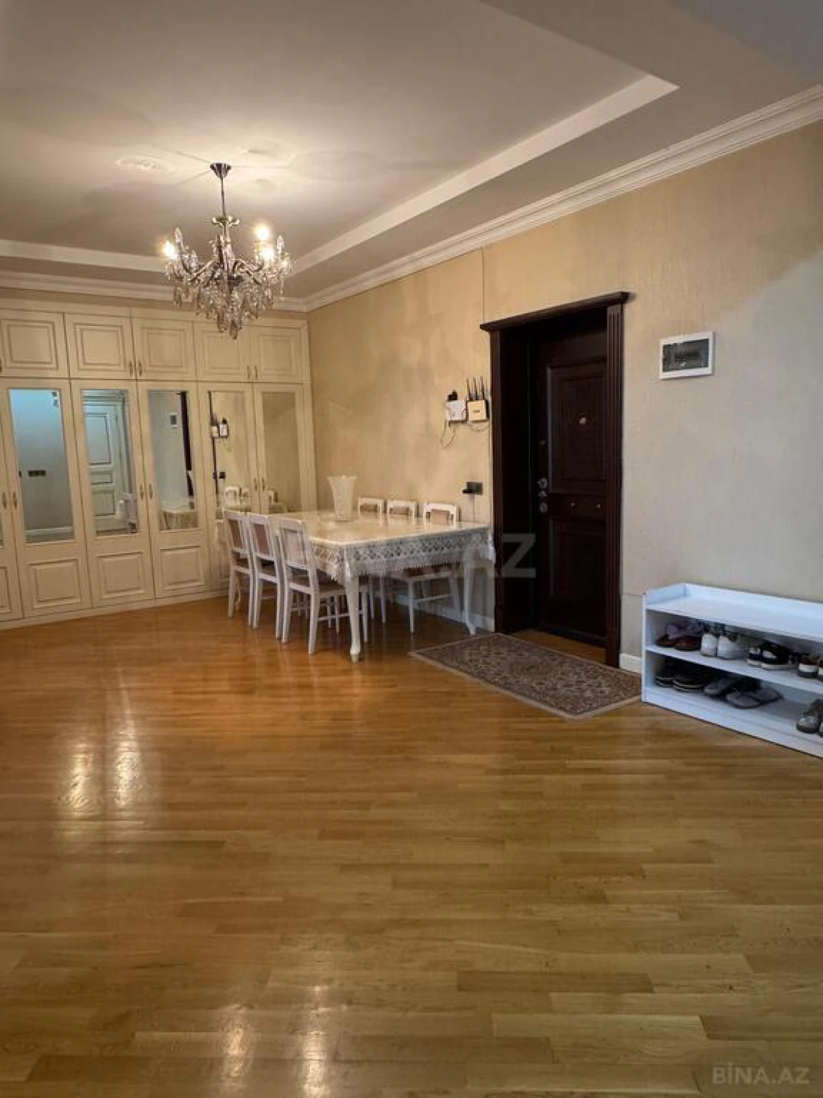 Satılır 3 otaqlı mənzil 120 m²