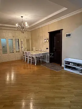 Satılır 3 otaqlı mənzil 120 m²