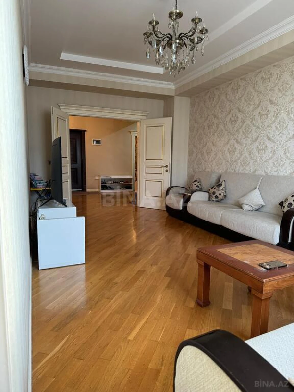 Satılır 3 otaqlı mənzil 120 m²