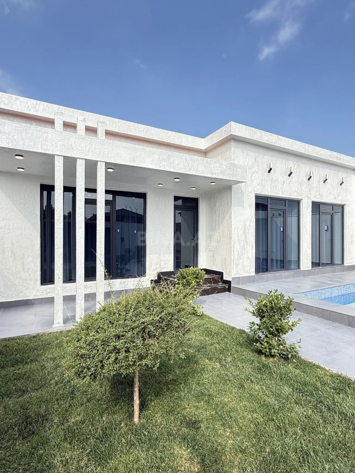 Satılır 4 otaqlı həyət evi 160 m²
