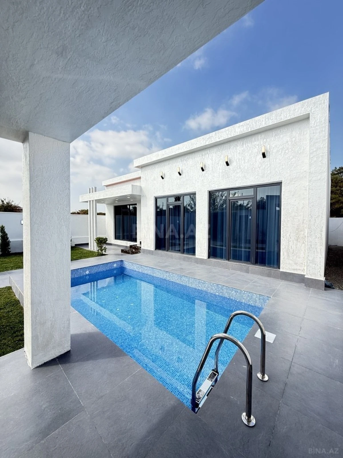 Satılır 4 otaqlı həyət evi 160 m²