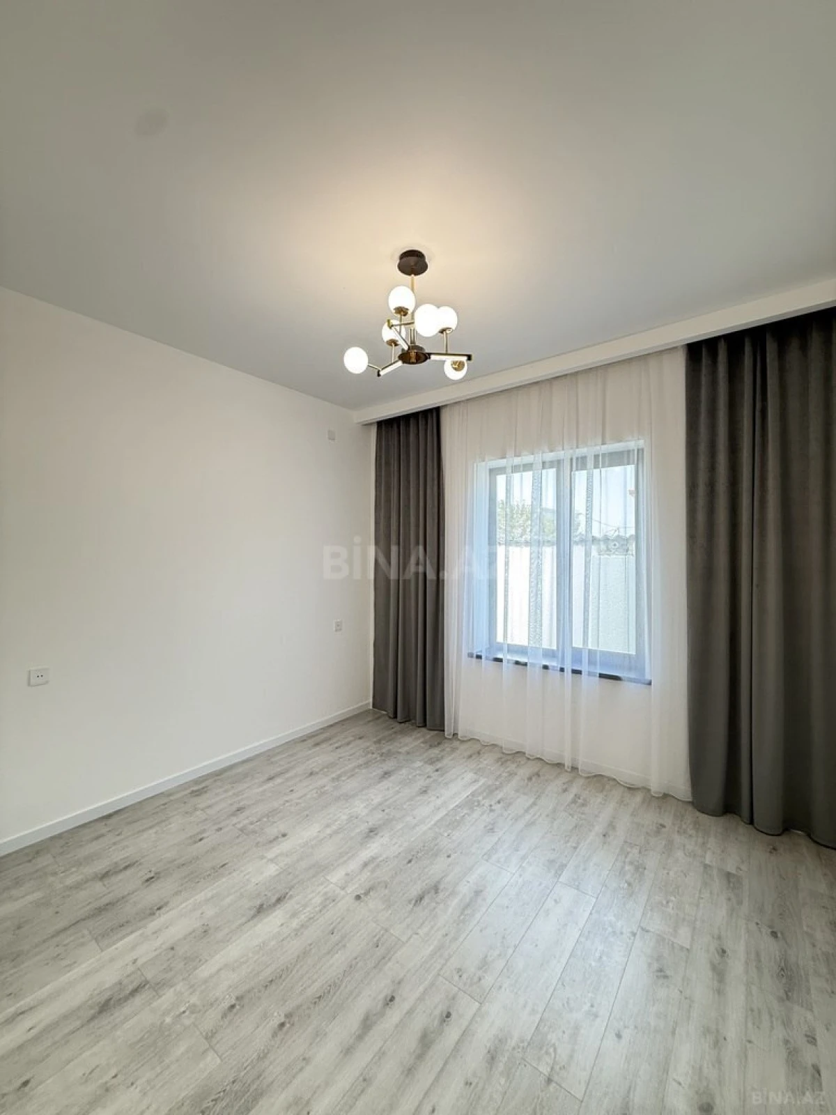 Satılır 4 otaqlı həyət evi 160 m²