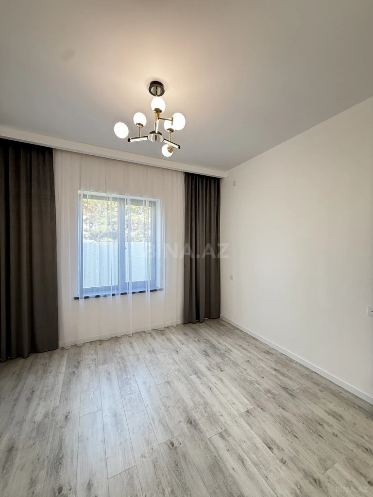 Satılır 4 otaqlı həyət evi 160 m²