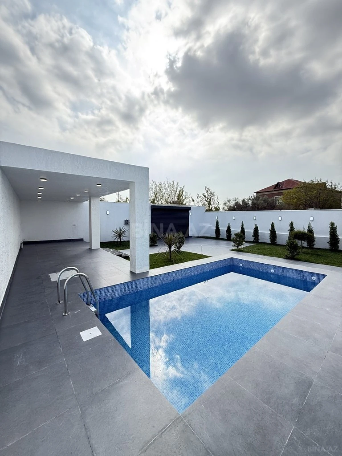 Satılır 4 otaqlı həyət evi 160 m²