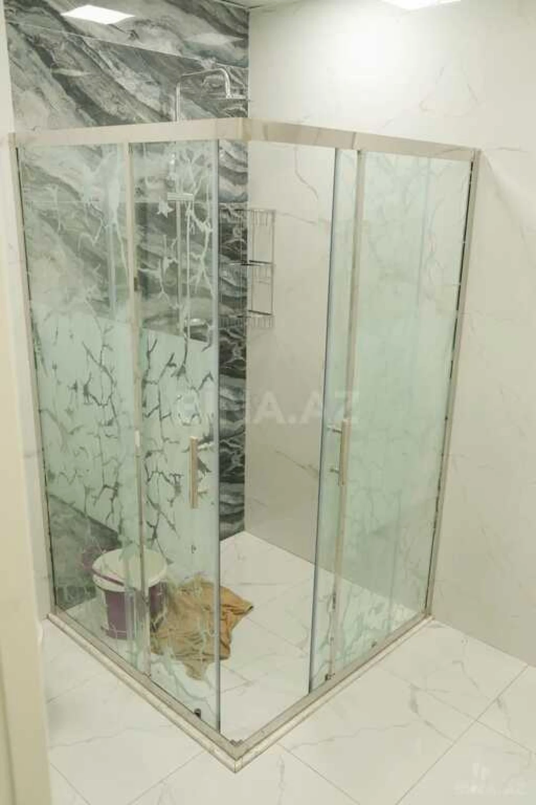 Satılır 4 otaqlı mənzil 151 m²