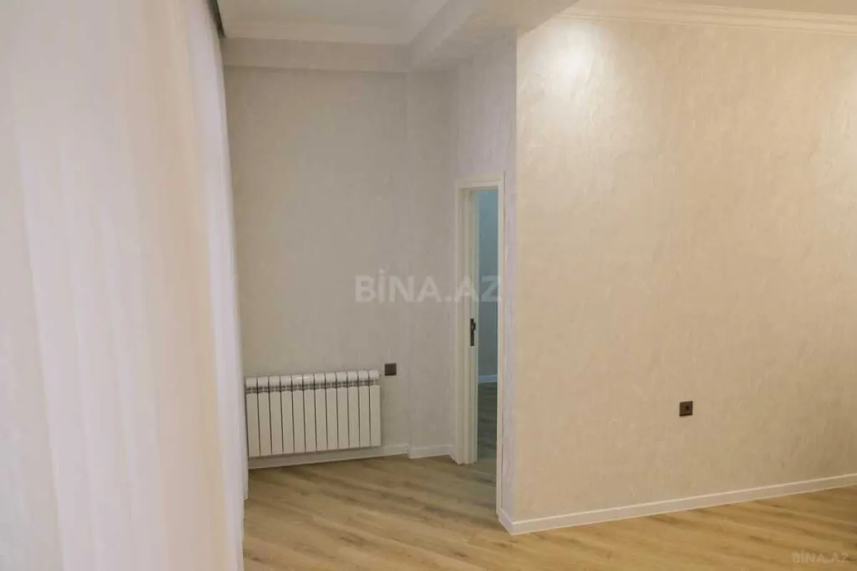 Satılır 4 otaqlı mənzil 151 m²