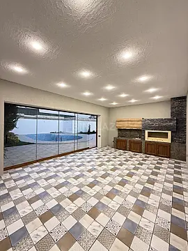 Satılır 6 otaqlı həyət evi 300 m²