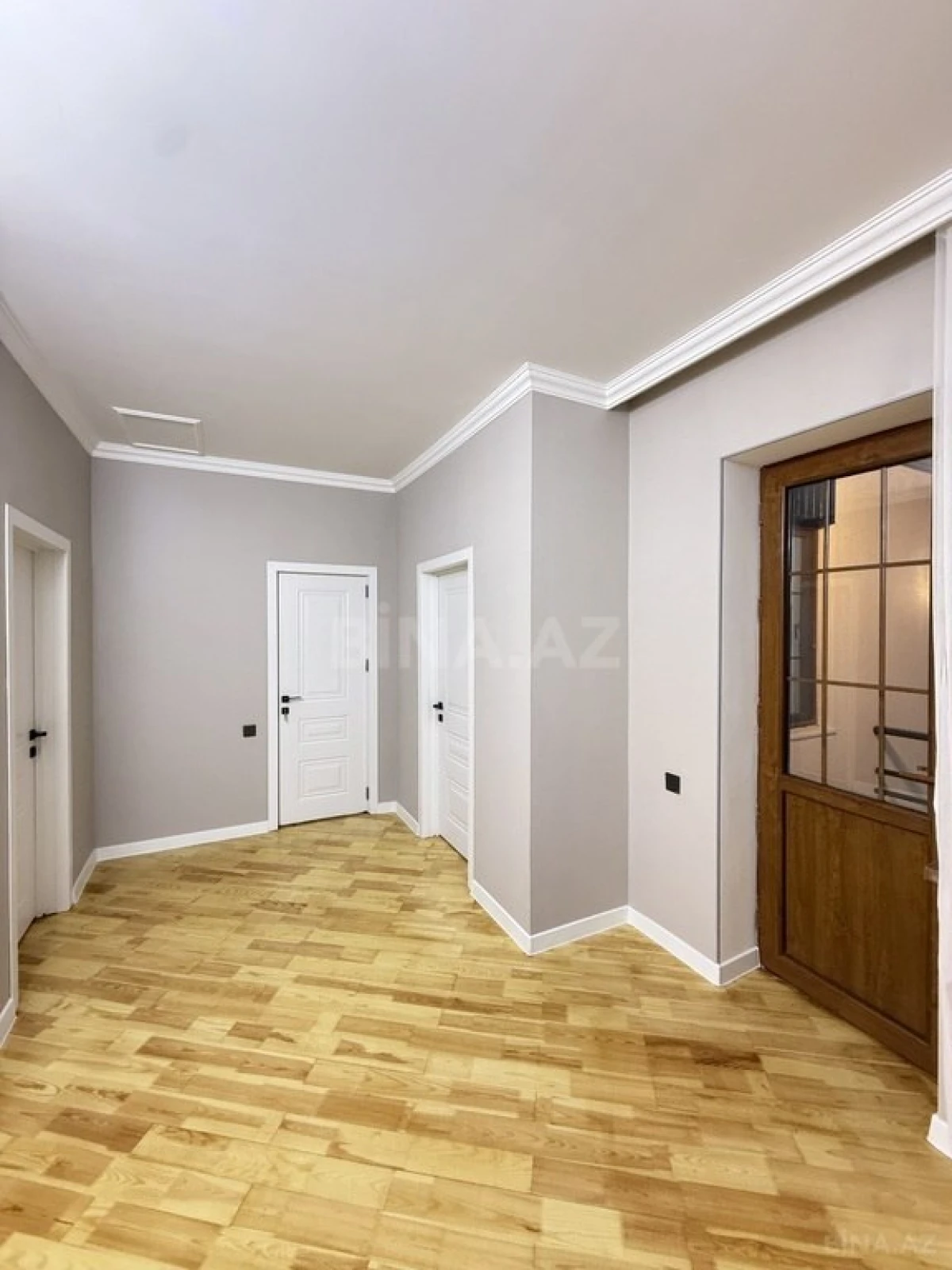 Satılır 6 otaqlı həyət evi 300 m²