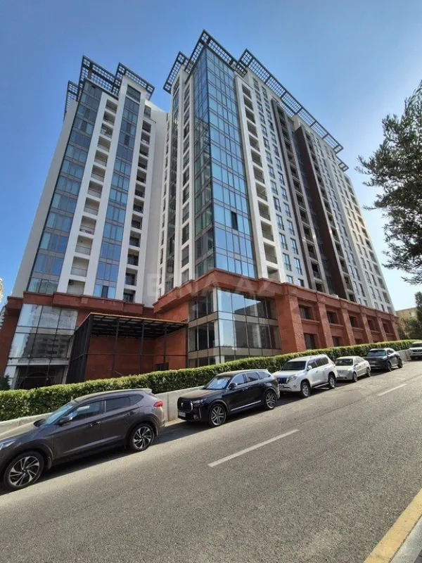 Satılır 3 otaqlı mənzil 112 m²