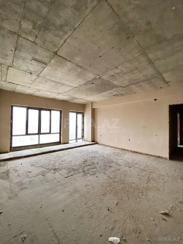 Satılır 3 otaqlı mənzil 112 m²