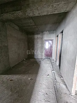 Satılır 4 otaqlı mənzil 162 m²