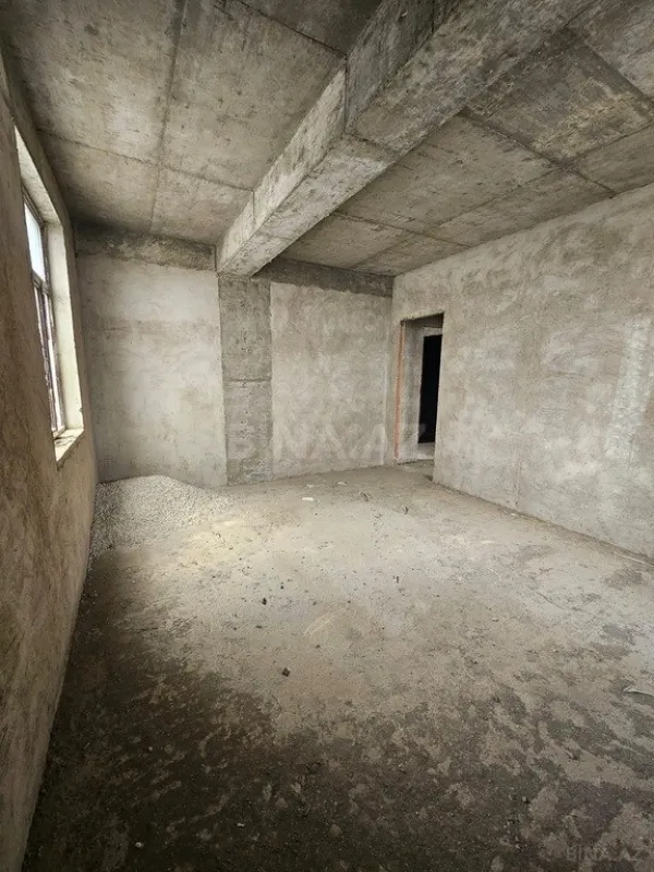 Satılır 4 otaqlı mənzil 162 m²