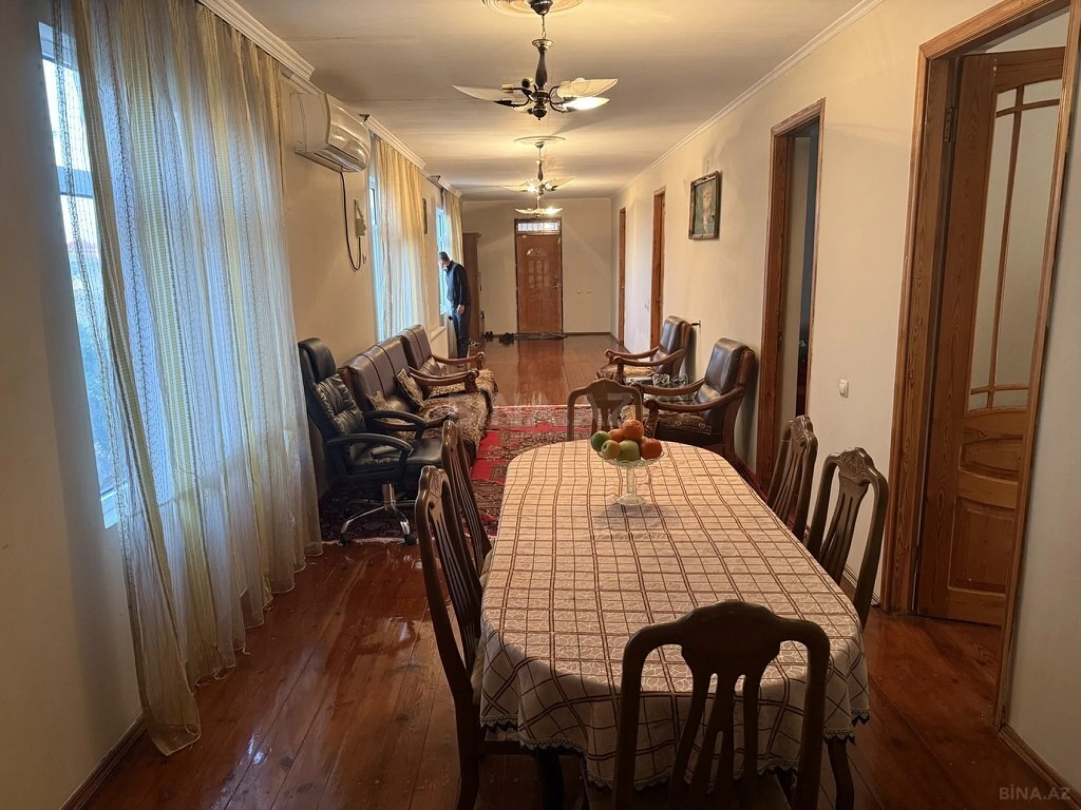 Satılır 4 otaqlı həyət evi 240 m²