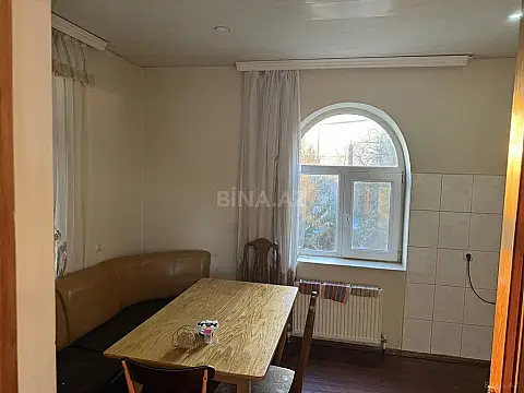 Satılır 4 otaqlı həyət evi 240 m²