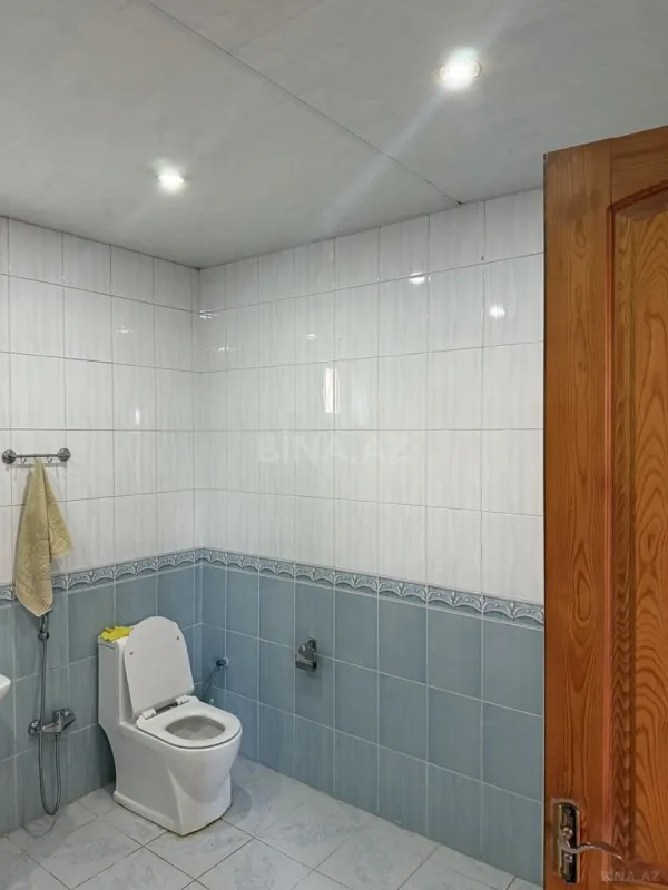 Satılır 4 otaqlı həyət evi 240 m²