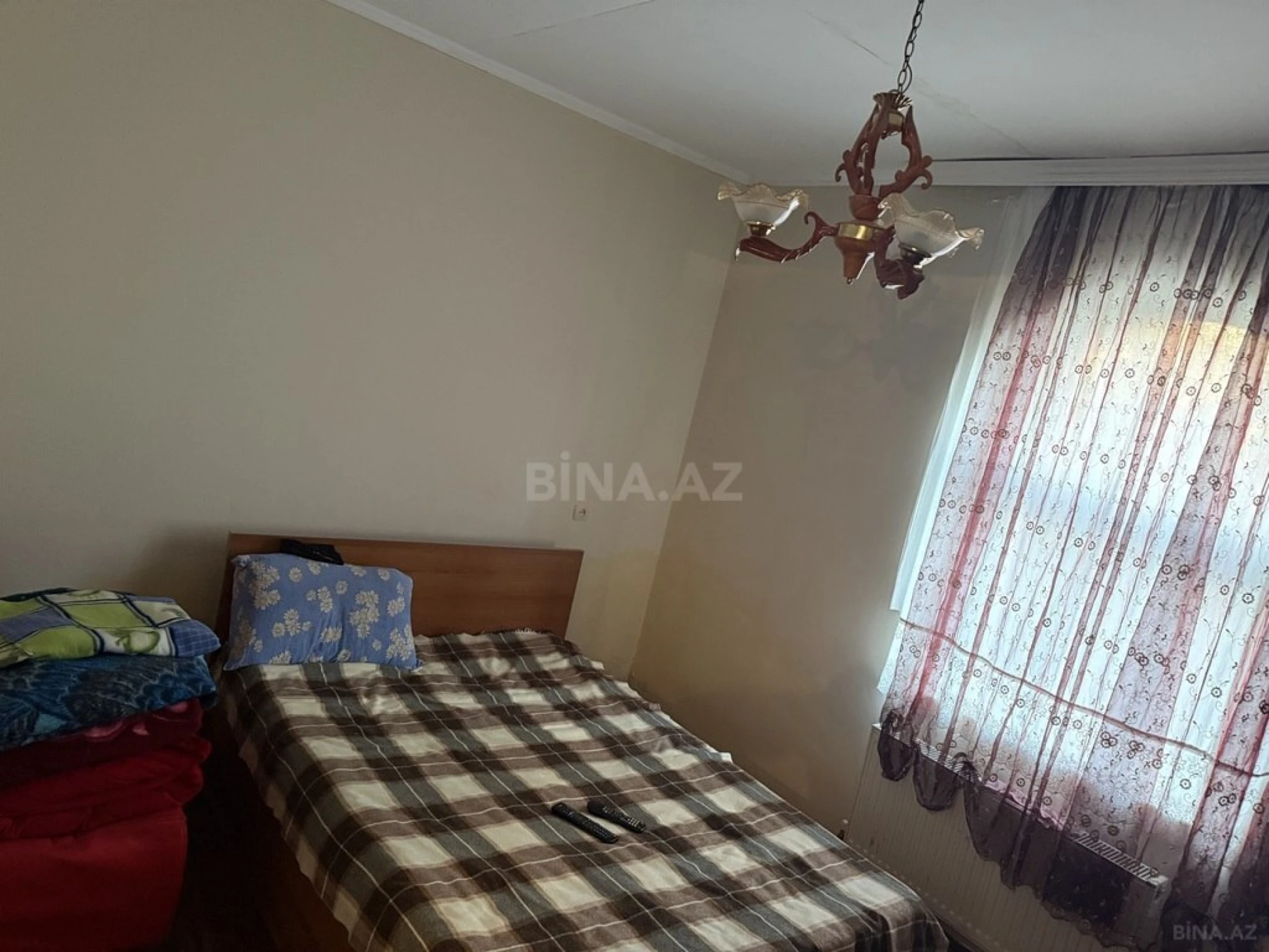 Satılır 4 otaqlı həyət evi 240 m²