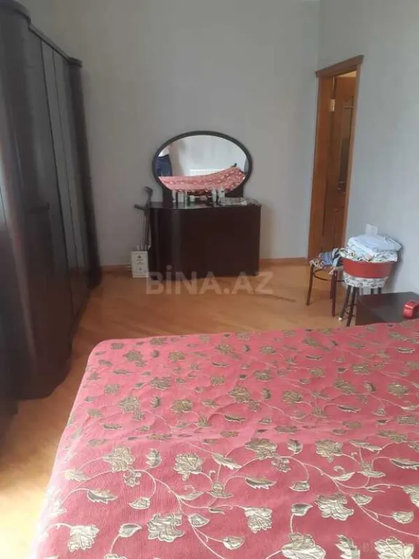 Satılır 2 otaqlı mənzil 88 m²