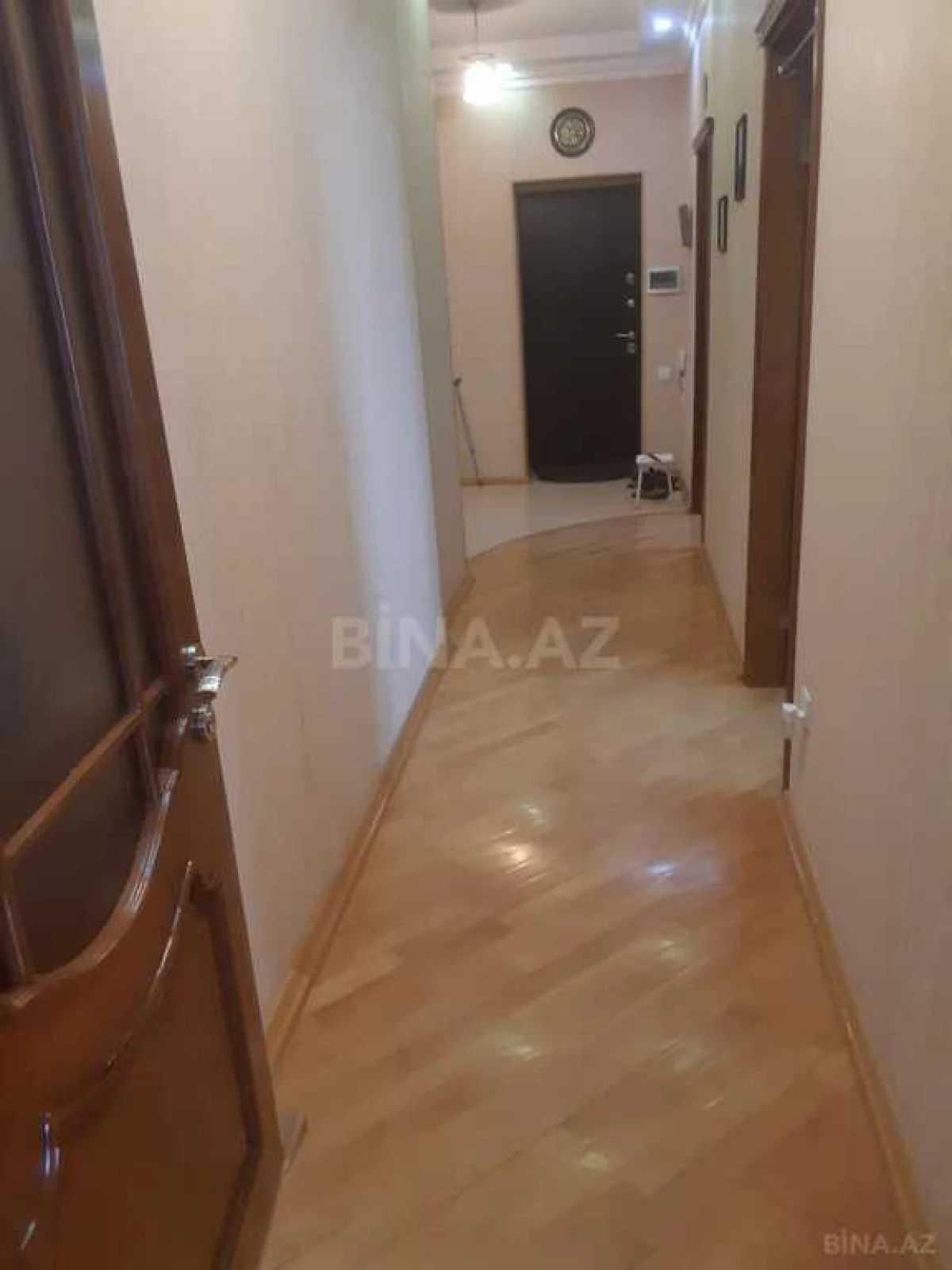 Satılır 2 otaqlı mənzil 88 m²