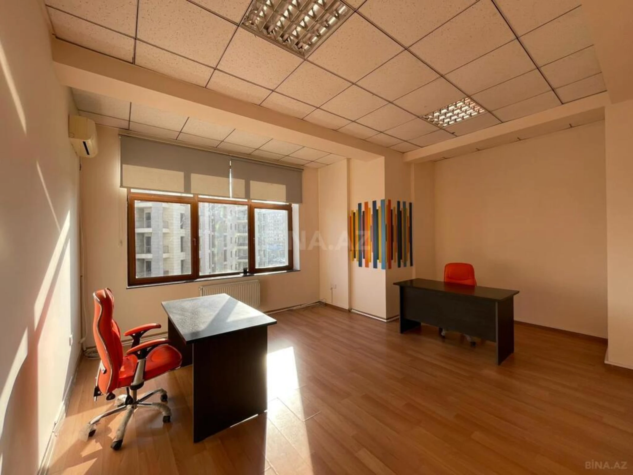 Kirayə verilir 4 otaqlı ofis 250 m²