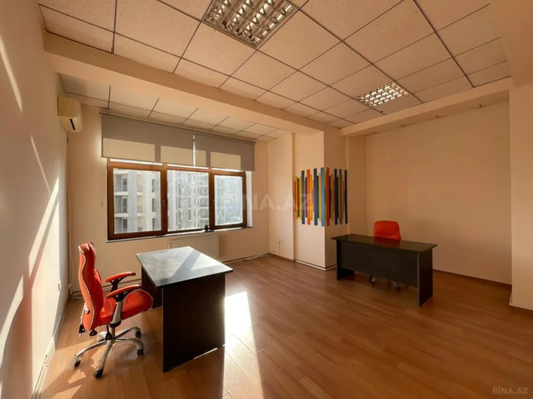 Kirayə verilir 4 otaqlı ofis 250 m²