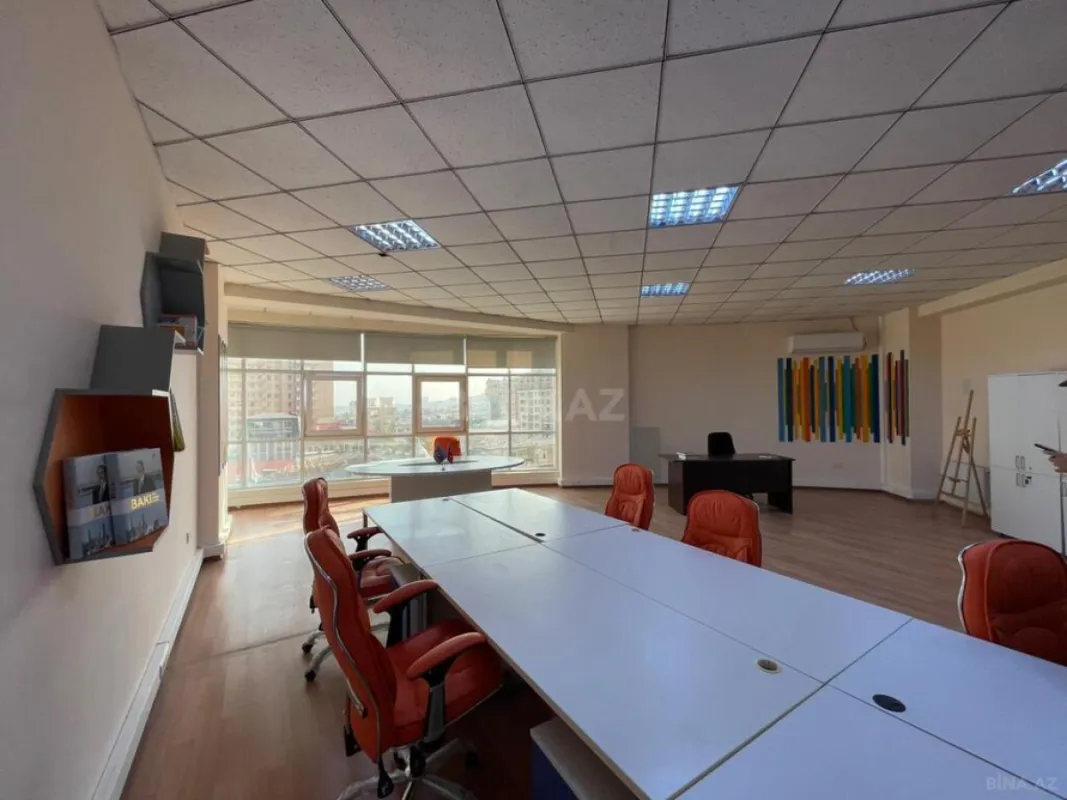 Kirayə verilir 4 otaqlı ofis 250 m²