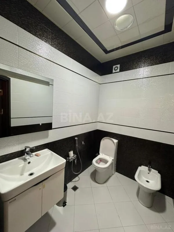 Kirayə verilir 4 otaqlı mənzil 215 m²