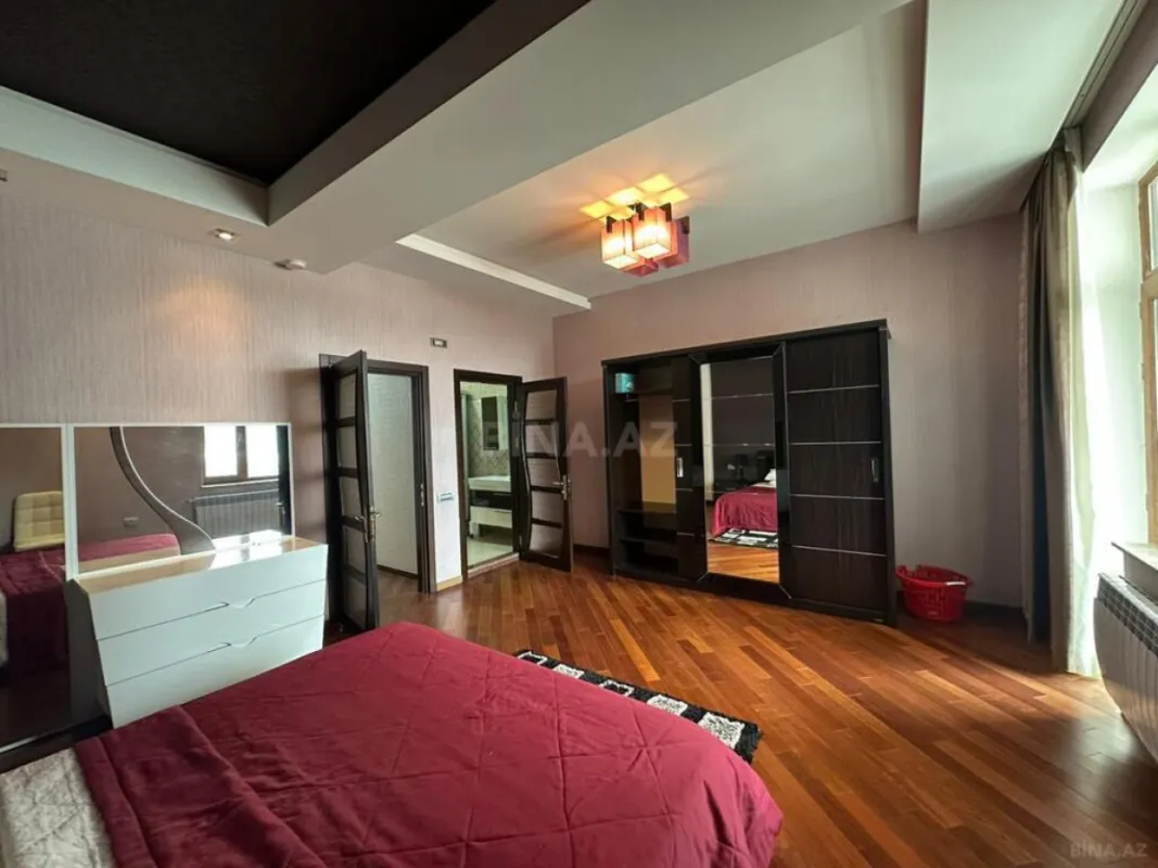 Kirayə verilir 4 otaqlı mənzil 215 m²