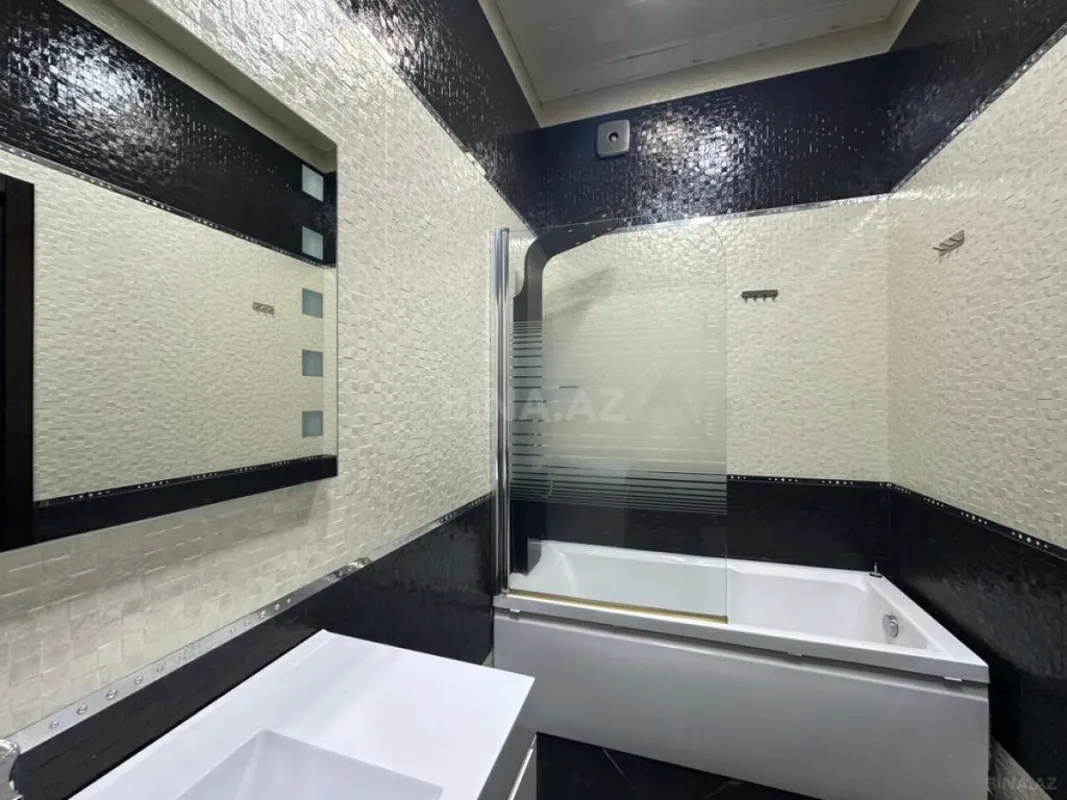 Kirayə verilir 4 otaqlı mənzil 215 m²