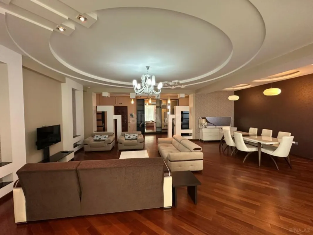 Kirayə verilir 4 otaqlı mənzil 215 m²