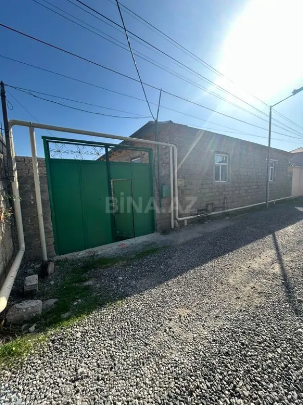 Satılır 3 otaqlı həyət evi 100 m²
