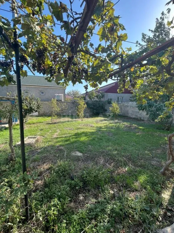 Satılır 3 otaqlı həyət evi 100 m²