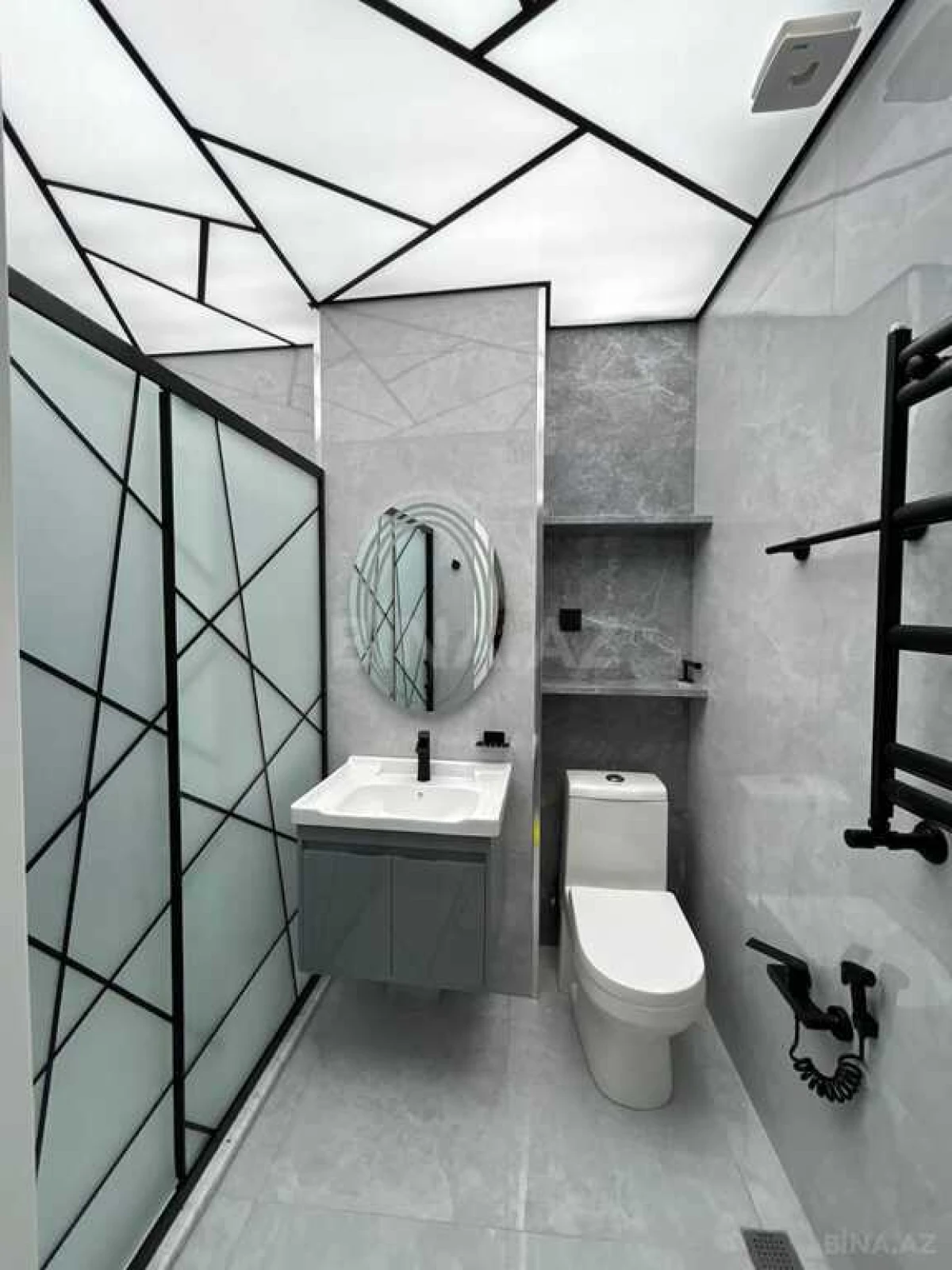 Satılır 2 otaqlı mənzil 74 m²