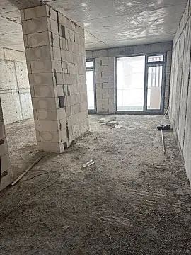 Satılır 2 otaqlı mənzil 108 m²