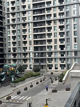 Satılır 2 otaqlı mənzil 108 m²