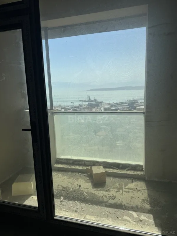 Satılır 2 otaqlı mənzil 108 m²