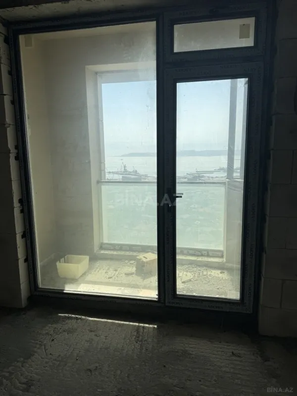 Satılır 2 otaqlı mənzil 108 m²