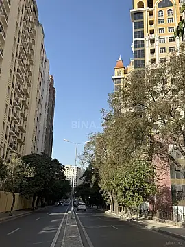 Satılır 2 otaqlı mənzil 110 m²