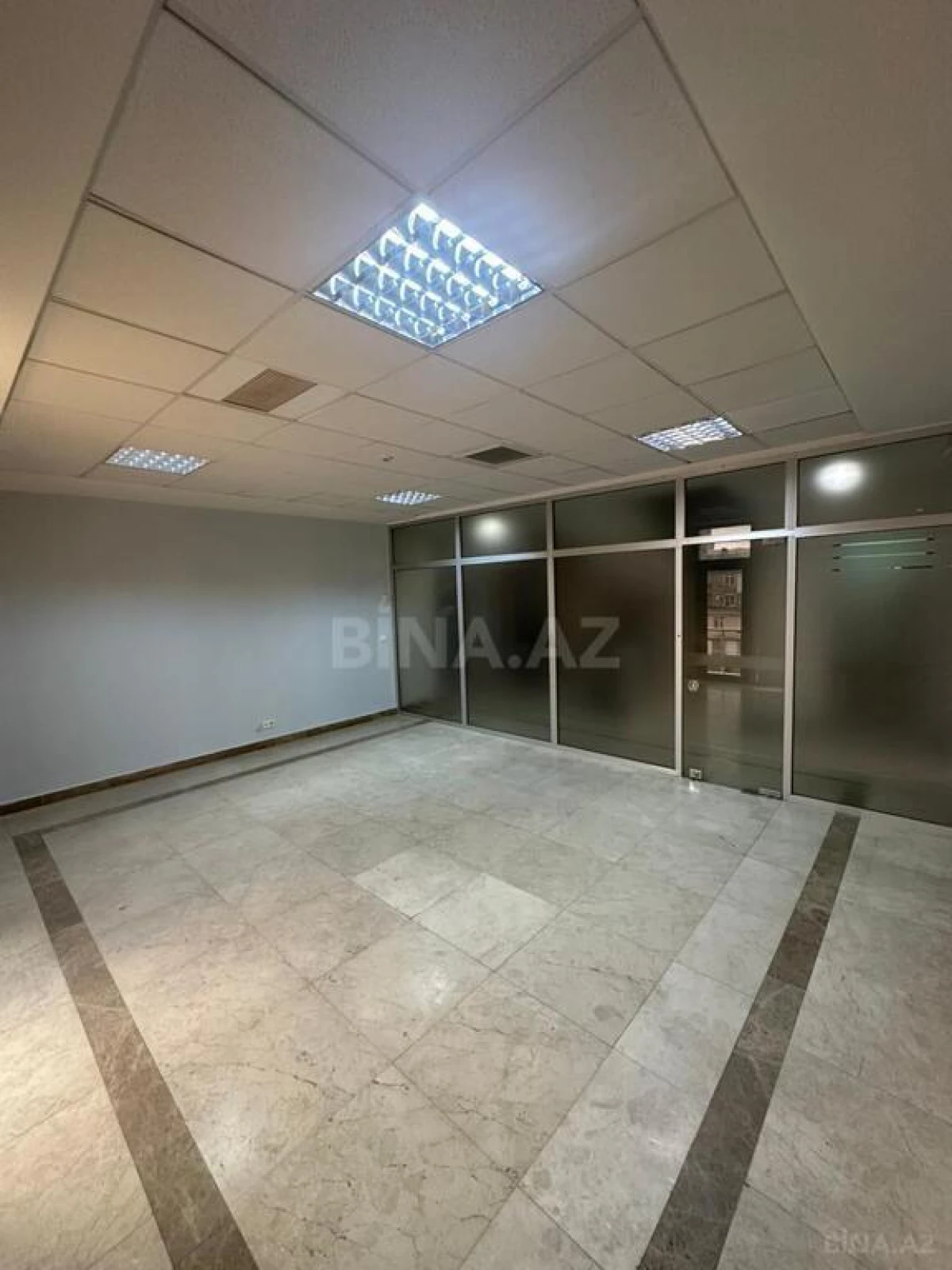 Kirayə verilir 1 otaqlı ofis 35 m²