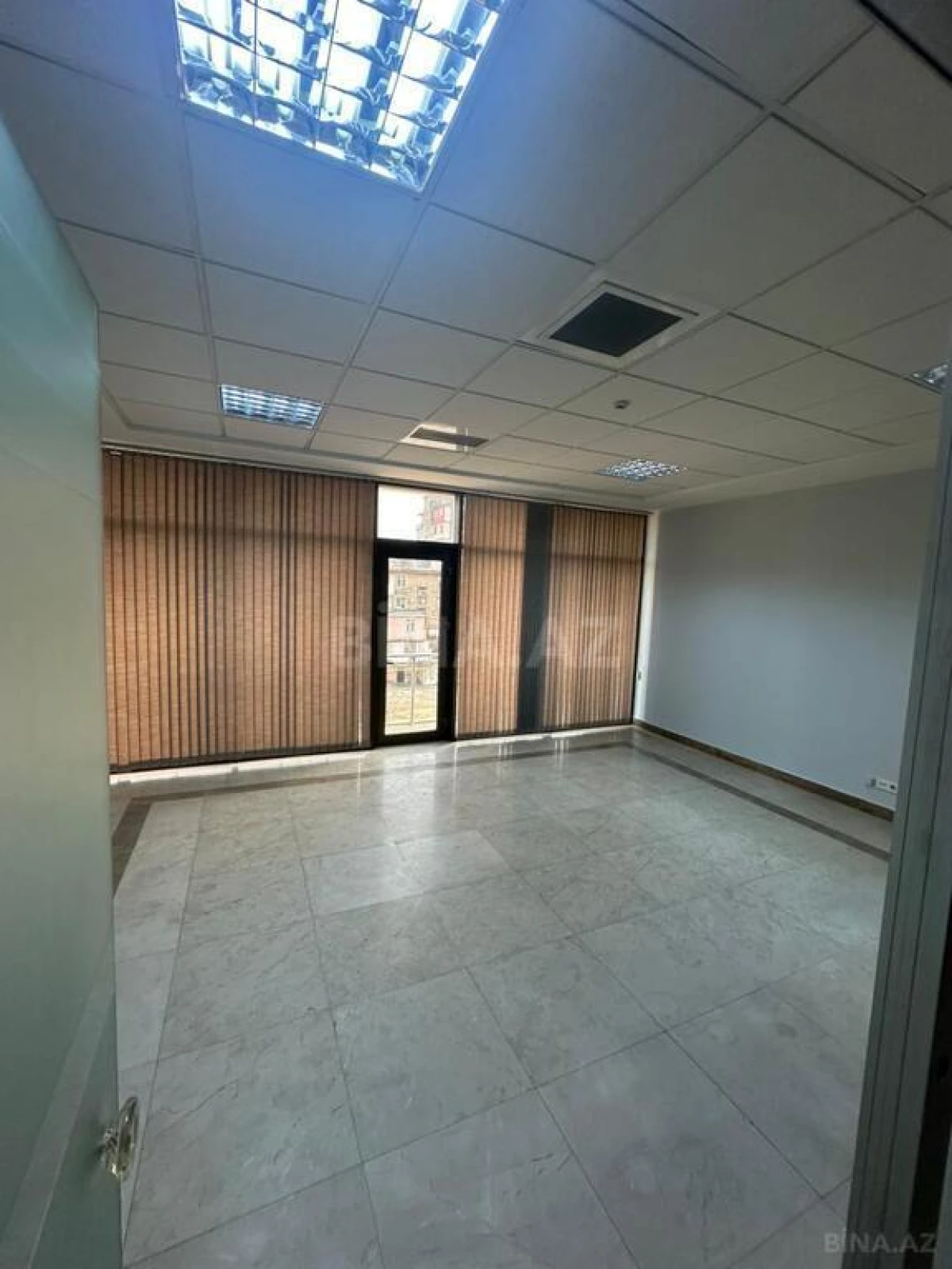 Kirayə verilir 1 otaqlı ofis 35 m²
