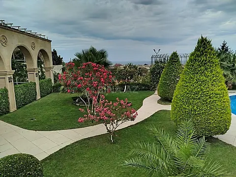 Kirayə verilir 4 otaqlı həyət evi 250 m²