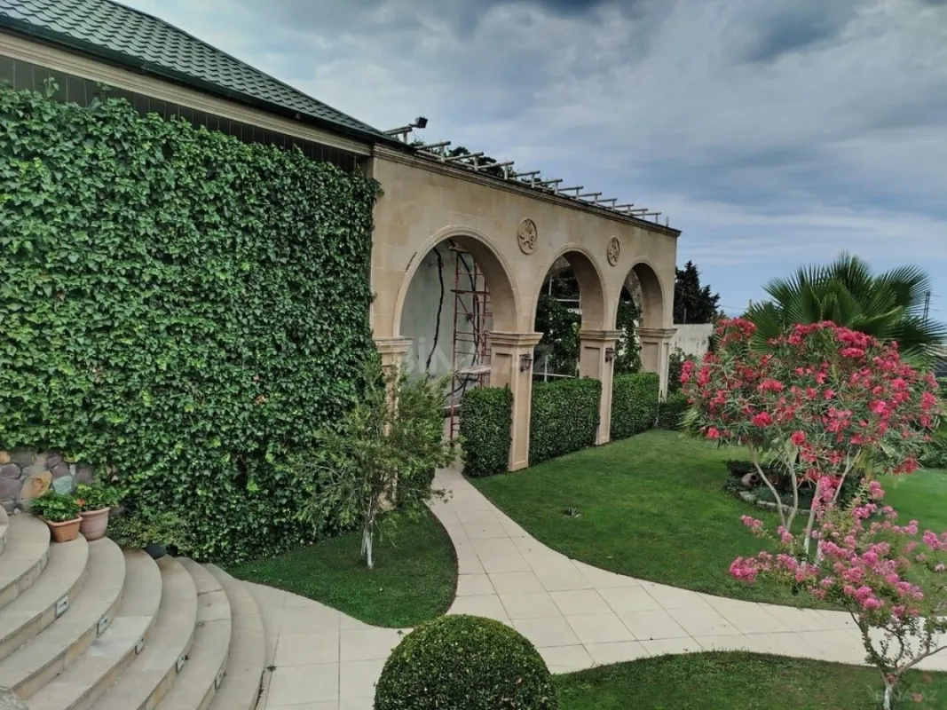 Kirayə verilir 4 otaqlı həyət evi 250 m²