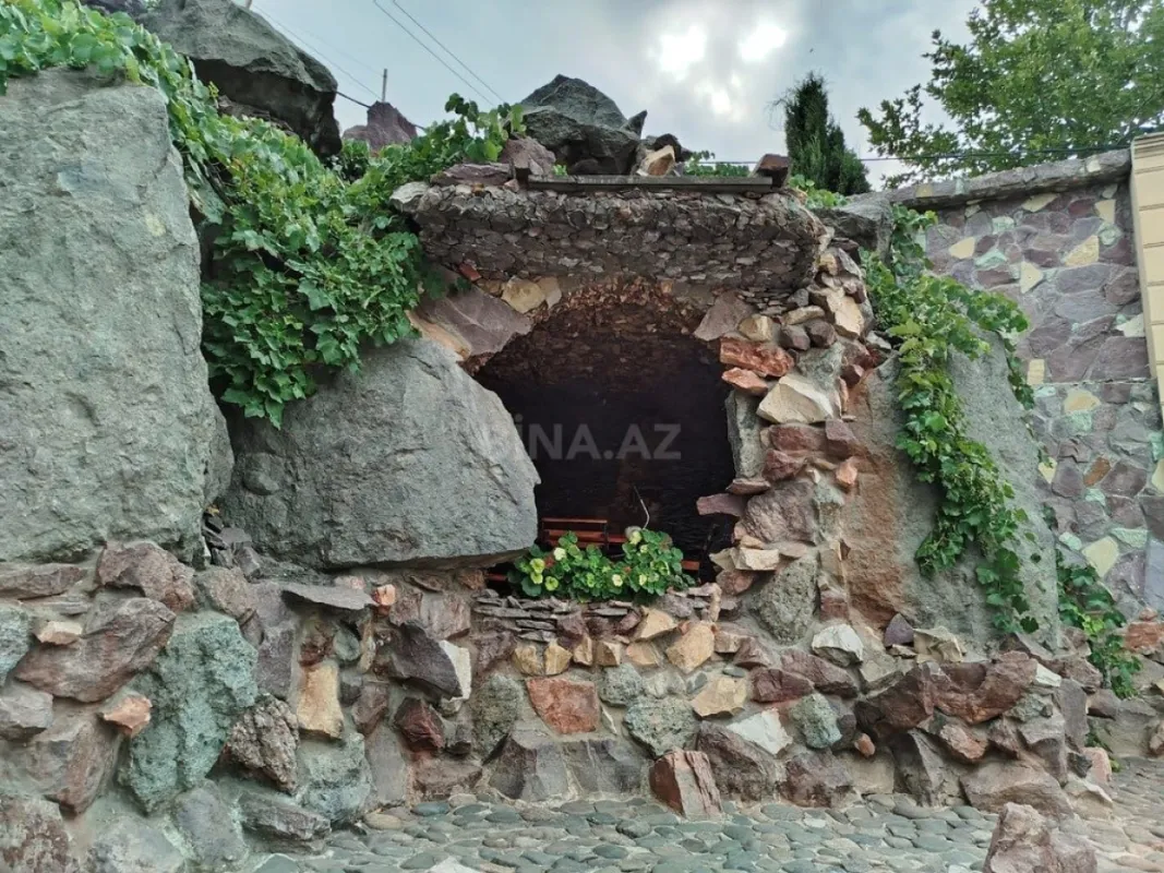 Kirayə verilir 4 otaqlı həyət evi 250 m²