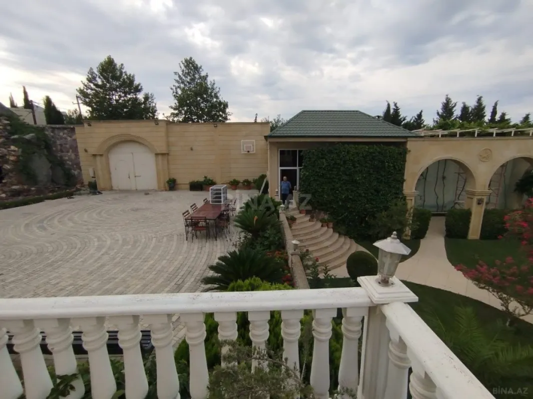 Kirayə verilir 4 otaqlı həyət evi 250 m²