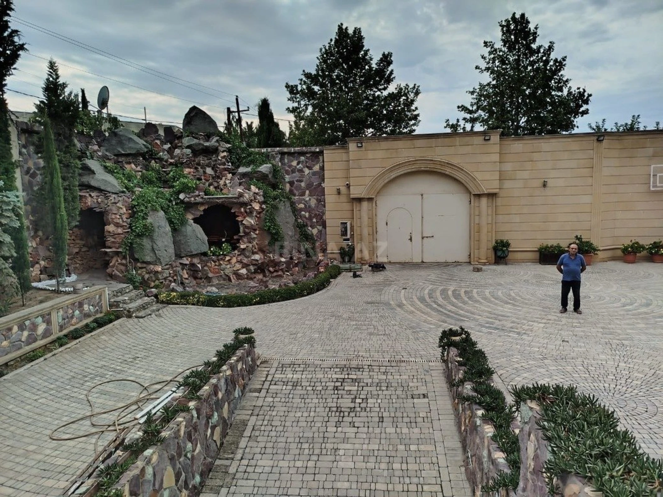 Kirayə verilir 4 otaqlı həyət evi 250 m²