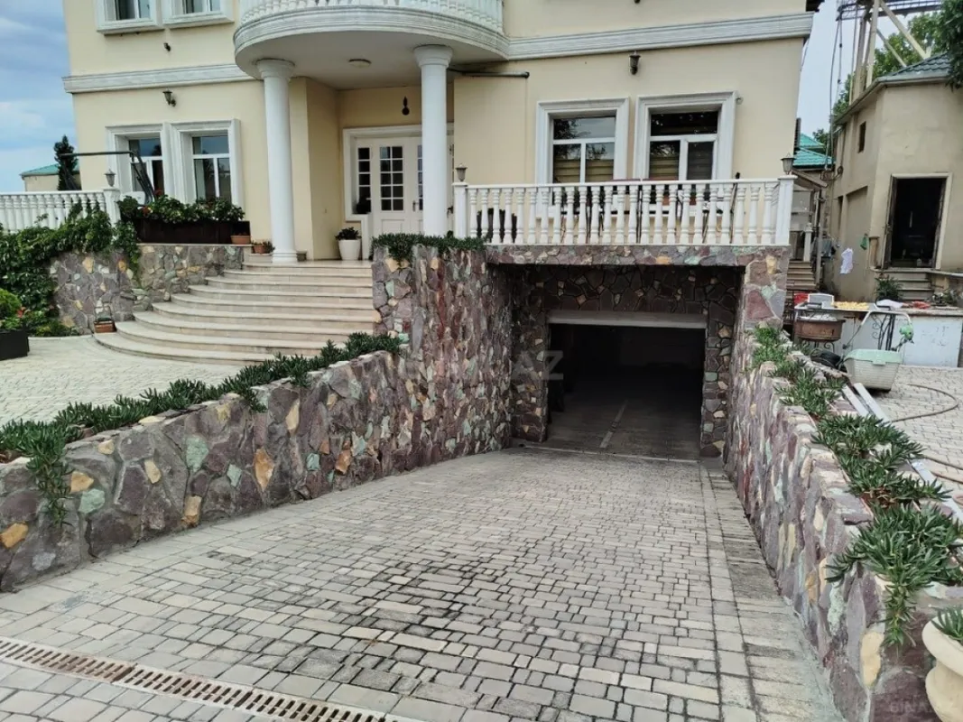 Kirayə verilir 4 otaqlı həyət evi 250 m²