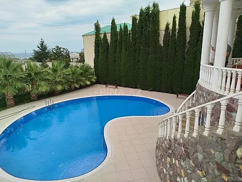 Kirayə verilir 4 otaqlı həyət evi 250 m²